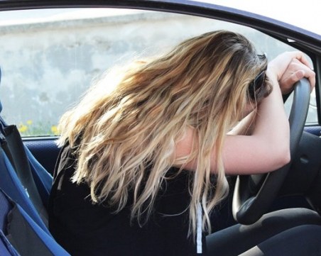 Жена подкара кола с 2.5 промила в Пазарджик! Спипаха я и с метамфетамин