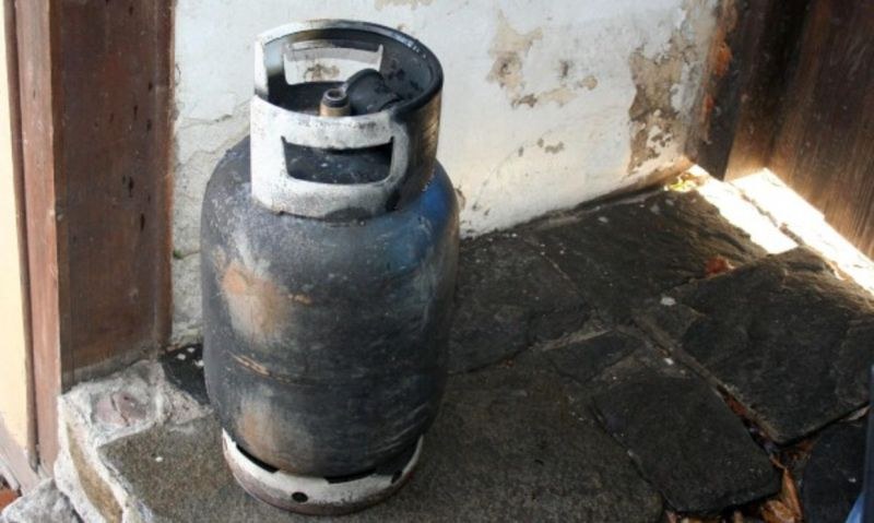Газова бутилка се взриви в Поморие, възрастна жена оцеля по чудо