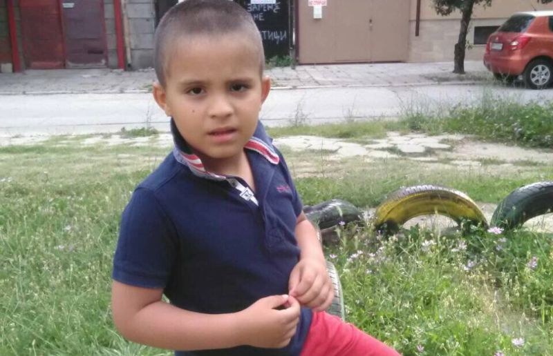 5-годишният Ивайло от Асеновград се нуждае от помощ, за да има пълноценен живот