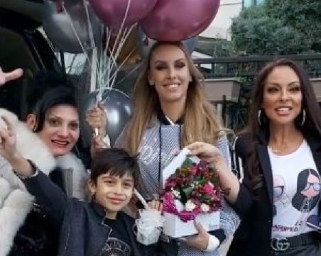 Ивана изненада дъщеря си за рождения й ден, трогна с мило послание