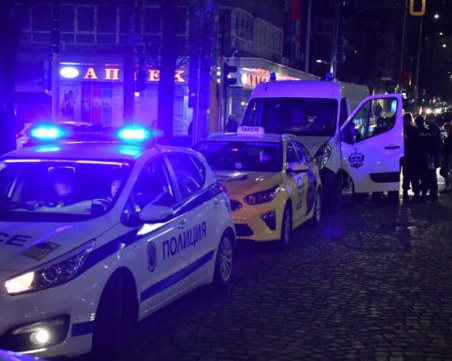 Наказаха шофьора на линейката от катастрофата с Арабаджиеви