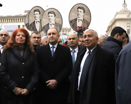 БСП: Никой не може да забрани на президента да води шествия