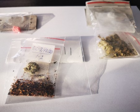 Нова акция за дрога в училищата в Пловдив! 7 души са арестувани