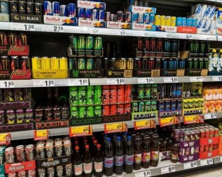 Диетолог: Енергийните напитки трябва да се забраненят за непълнолетни