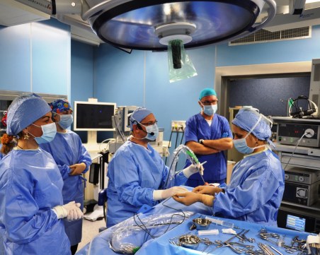 Оперираха бебета в Пловдив, родени без вътрешни отвори на носните кухини