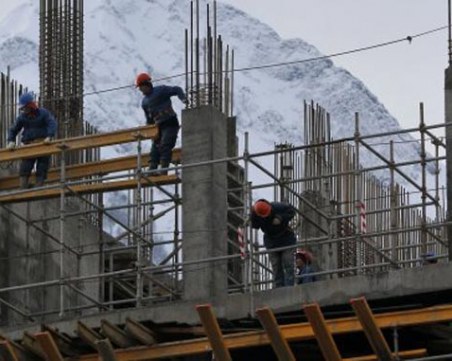 Работниците ще могат да полагат двойно повече извънреден труд