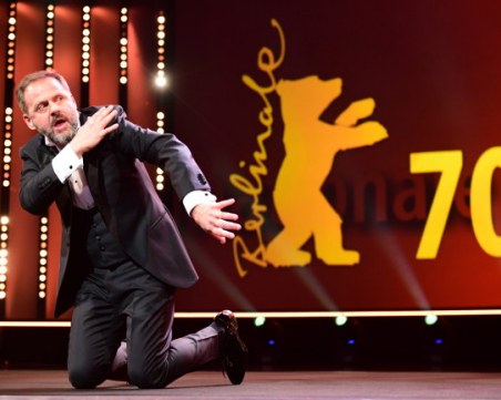 Самуел Финци откри 