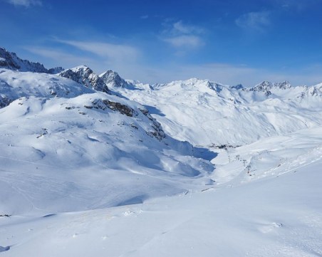 Алпинист и скиор загинаха в Алпите