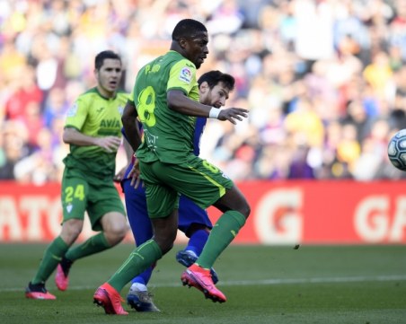 Барса громи, Меси отново пише история