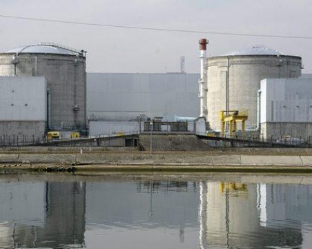 Започна закриването на най-старата атомна електроцентрала във Франция