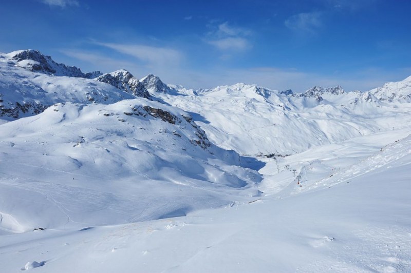 Алпинист и скиор загинаха в Алпите
