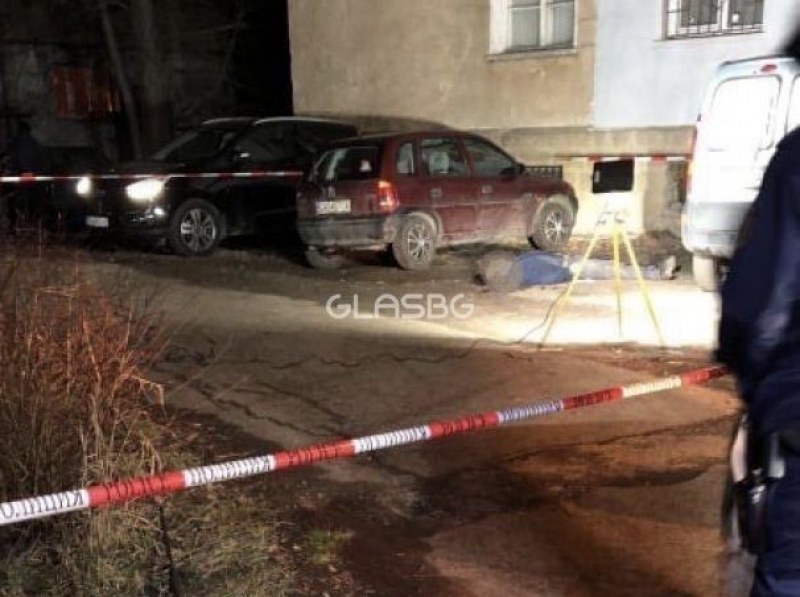 Транспортен бос е застрелян в София тази нощ