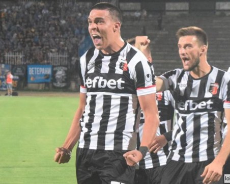 Локо громи Царско село на Лаута, Аралица с два гола