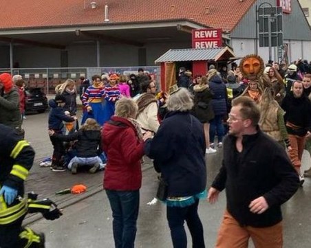 Нападателят на карнавала в Германия е ранен