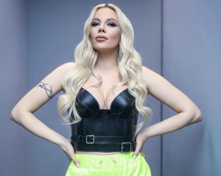 Развежда ли се Емилия? Певицата сложи край на слуховете