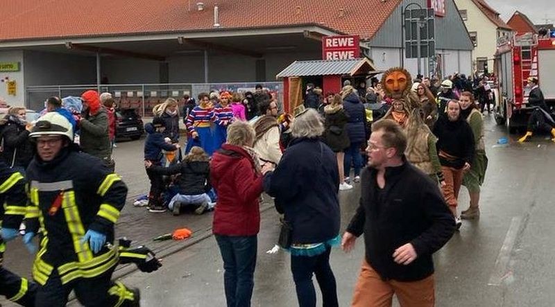 Нападателят на карнавала в Германия е ранен