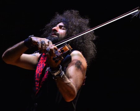 Ара Маликян - любимецът на Алмодовар и Саура