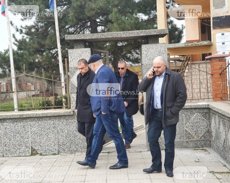 Има задържани при акцията в Пловдивско! Иван Гешев и Ивайло Иванов са на място