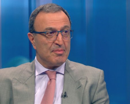 Петър Стоянов разкри какво е имало в куфарчето, дадено му от Стив Ханке