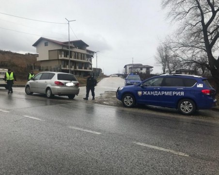 13 задържани при спецакция на полицията