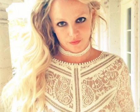 Бритни Спиърс счупи крака си по време на репетиция