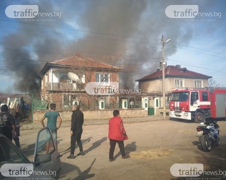 Две къщи горяха в пловдивско село