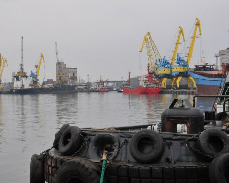 Италиански кораб под карантина в Бургас