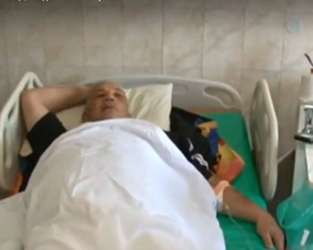 Мъж е в критично състояние след побой от моторист