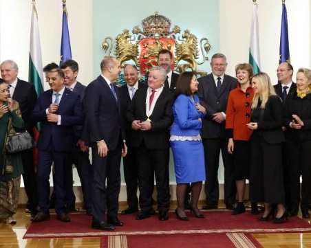 Президентът Румен Радев награди посланика на Молдова