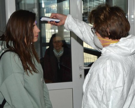 Само за денонощие: 14 души във ВМА със съмнение за коронавирус