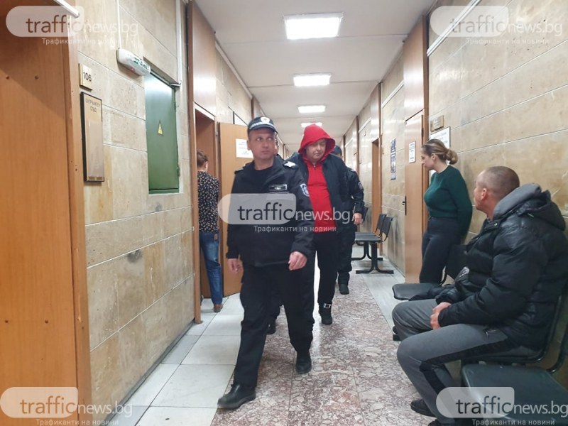 Хванати с 1 кг хероин край Пловдив мъж и жена остават в ареста