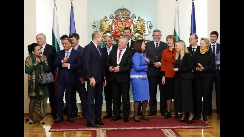 Президентът Румен Радев награди посланика на Молдова