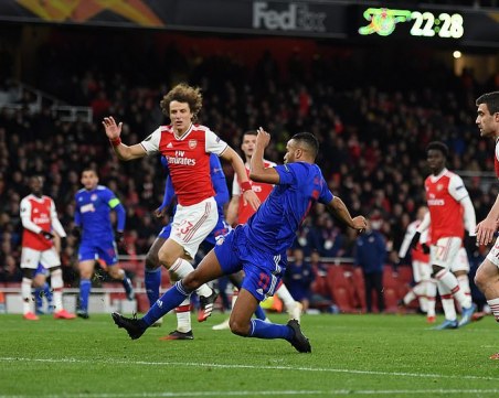 Олимпиакос шокира Арсенал и го изхвърли от Лига Европа