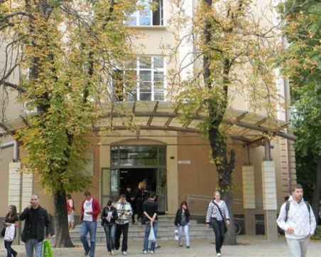 ПУ и още 36 университета ще приемат само с оценката от матурата