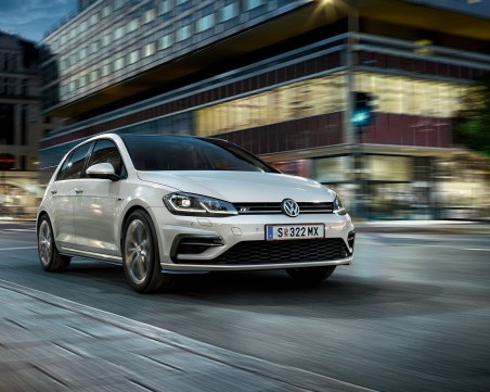 Volkswagen показа спортните версии на новия Golf