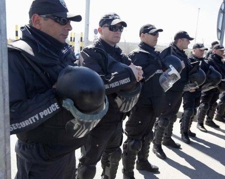 Жандармерия се струпа на границата с Турция