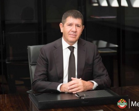 Собственикът на Ботев защити Ангел Палийски