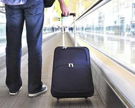 Българи анулират почивките си в чужбина заради страх от коронавируса