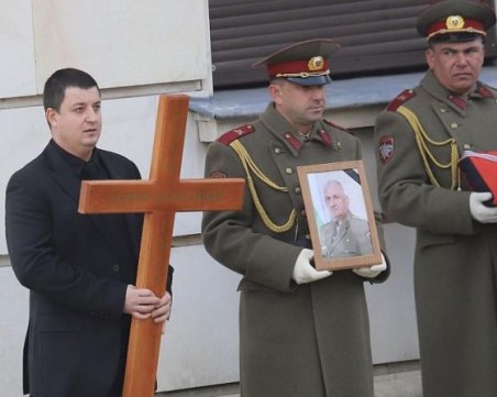 България се прости с началника на отбраната ген. Андрей Боцев