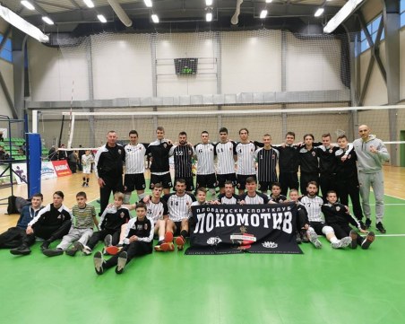 Локо удари лидера, Виктория Волей с драматична победа