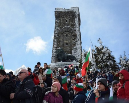 Препоръчват отмяна на тържествата на връх Шипка заради коронавируса