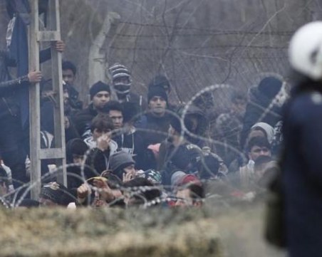 Мигранти: Български граничари ни биха, пратиха кучета след нас