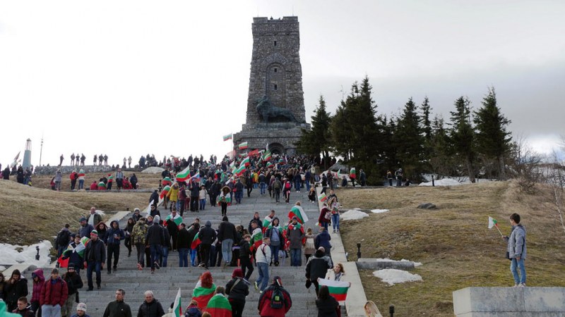 Румен Радев ще има реч на Шипка въпреки отмяната!