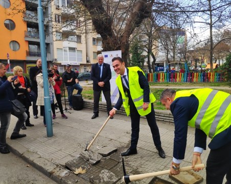Водният цикъл на Пловдив: Проблеми с водата в целия град, чести ВиК аварии и хаос в 