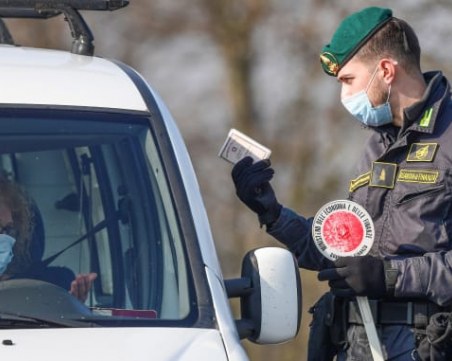 Затварят всички училища и университети в Италия