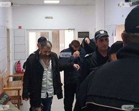 Съдът върна в ареста шефовете на бар