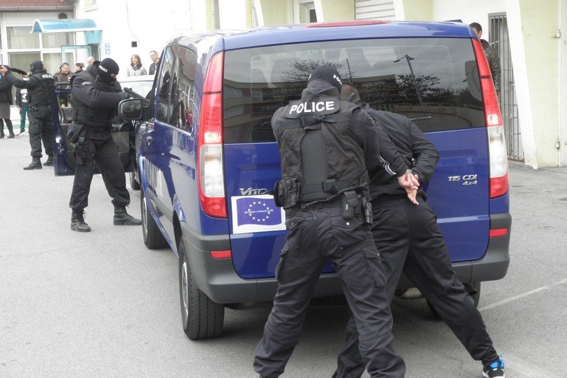 Масови арести в Благоевградско – задържаха 17 души