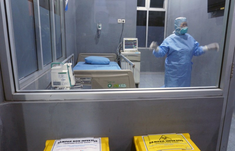Пациент с коронавирус почина, след като беше обявен за излекуван