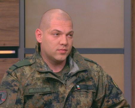 Ефрейтор от Карлово грабна приза Герой на годината