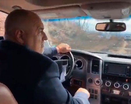 Премиерът Бойко Борисов инспектира магистрала 